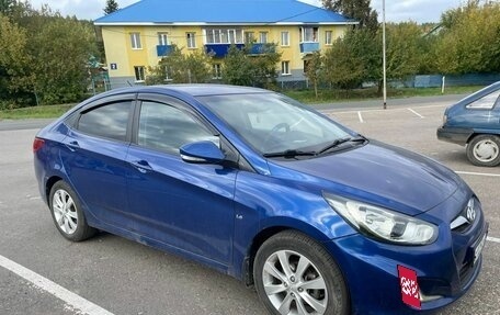 Hyundai Solaris II рестайлинг, 2012 год, 750 000 рублей, 3 фотография