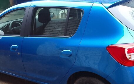 Renault Sandero II рестайлинг, 2015 год, 980 000 рублей, 16 фотография