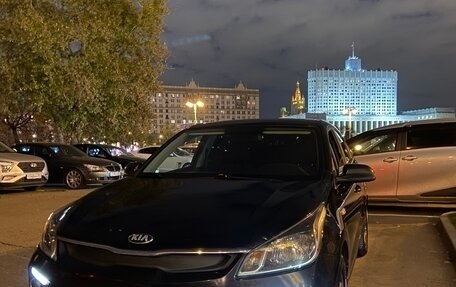 KIA Rio IV, 2018 год, 1 080 000 рублей, 4 фотография