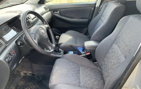 Toyota Corolla, 2003 год, 650 000 рублей, 18 фотография