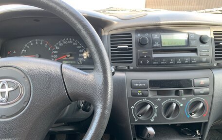 Toyota Corolla, 2003 год, 650 000 рублей, 21 фотография