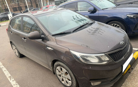 KIA Rio III рестайлинг, 2015 год, 1 090 000 рублей, 2 фотография