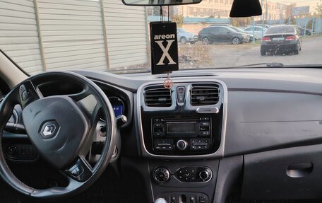 Renault Sandero II рестайлинг, 2015 год, 980 000 рублей, 5 фотография