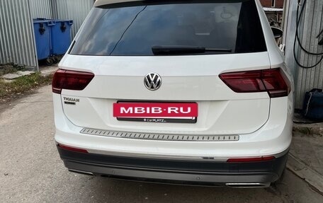 Volkswagen Tiguan II, 2020 год, 2 489 000 рублей, 4 фотография