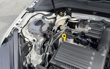 Volkswagen Golf VII, 2016 год, 2 000 000 рублей, 18 фотография