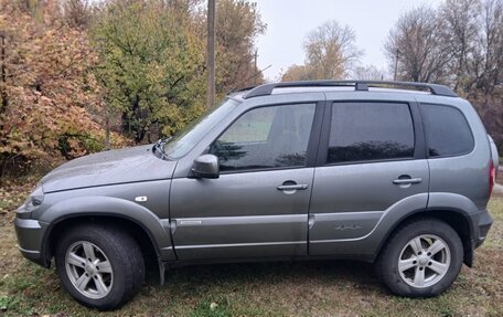 Chevrolet Niva I рестайлинг, 2018 год, 950 000 рублей, 2 фотография