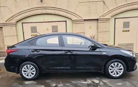 Hyundai Solaris II рестайлинг, 2017 год, 1 300 000 рублей, 5 фотография