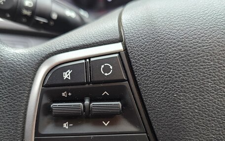 Hyundai Solaris II рестайлинг, 2017 год, 1 300 000 рублей, 24 фотография