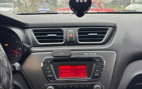 KIA Rio III рестайлинг, 2011 год, 700 000 рублей, 14 фотография