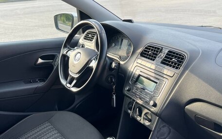 Volkswagen Polo VI (EU Market), 2015 год, 1 280 000 рублей, 9 фотография