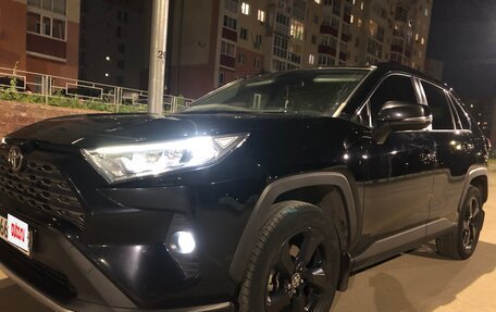 Toyota RAV4, 2021 год, 3 333 333 рублей, 2 фотография