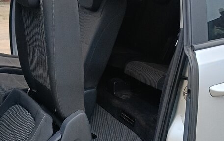 SEAT Alhambra II рестайлинг, 2015 год, 1 750 000 рублей, 11 фотография