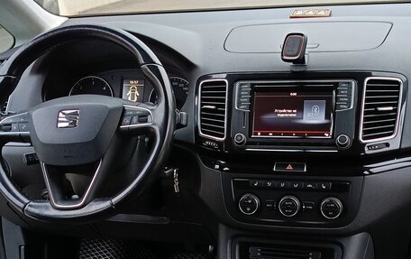 SEAT Alhambra II рестайлинг, 2015 год, 1 750 000 рублей, 12 фотография