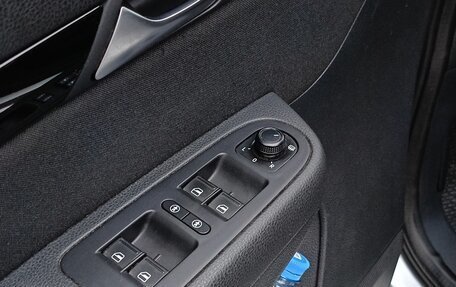 SEAT Alhambra II рестайлинг, 2015 год, 1 750 000 рублей, 24 фотография