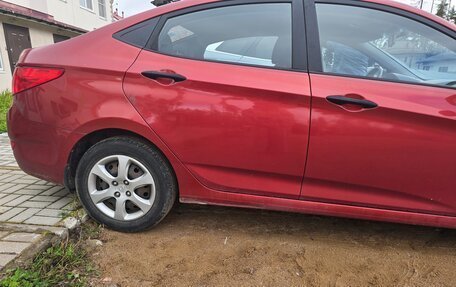 Hyundai Solaris II рестайлинг, 2012 год, 990 000 рублей, 8 фотография