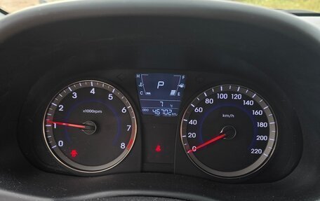 Hyundai Solaris II рестайлинг, 2012 год, 990 000 рублей, 19 фотография