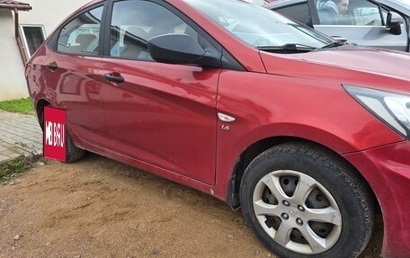 Hyundai Solaris II рестайлинг, 2012 год, 990 000 рублей, 12 фотография