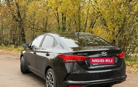 Hyundai Solaris II рестайлинг, 2021 год, 1 500 000 рублей, 4 фотография