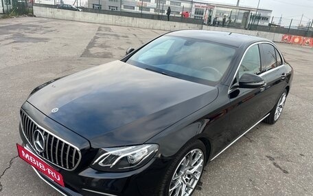 Mercedes-Benz E-Класс, 2019 год, 2 650 000 рублей, 10 фотография