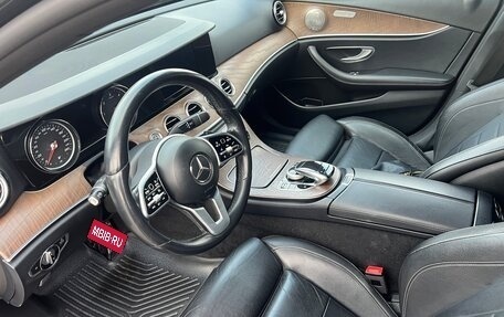 Mercedes-Benz E-Класс, 2019 год, 2 650 000 рублей, 13 фотография