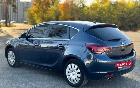 Opel Astra J, 2010 год, 800 000 рублей, 5 фотография