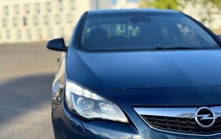 Opel Astra J, 2010 год, 800 000 рублей, 17 фотография
