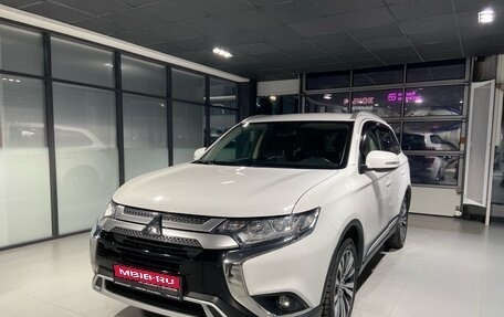 Mitsubishi Outlander III рестайлинг 3, 2019 год, 2 180 000 рублей, 1 фотография