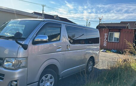 Toyota RegiusAce, 2010 год, 2 400 000 рублей, 4 фотография