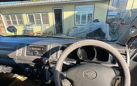 Toyota RegiusAce, 2010 год, 2 400 000 рублей, 6 фотография