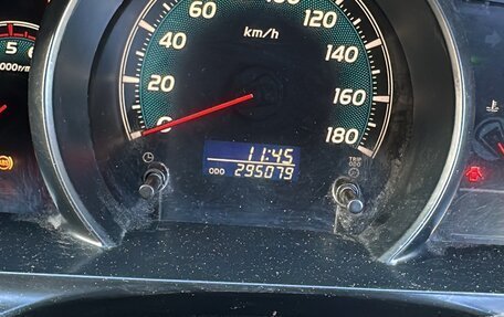 Toyota RegiusAce, 2010 год, 2 400 000 рублей, 10 фотография