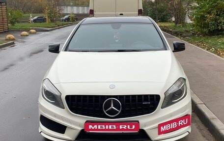 Mercedes-Benz A-Класс, 2014 год, 1 499 000 рублей, 2 фотография