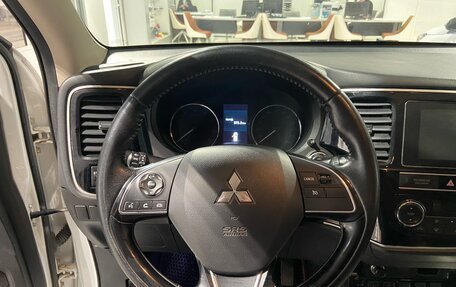 Mitsubishi Outlander III рестайлинг 3, 2019 год, 2 180 000 рублей, 18 фотография