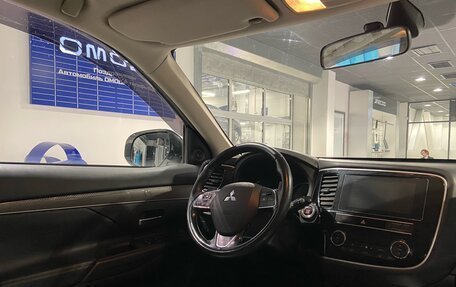 Mitsubishi Outlander III рестайлинг 3, 2019 год, 2 180 000 рублей, 28 фотография