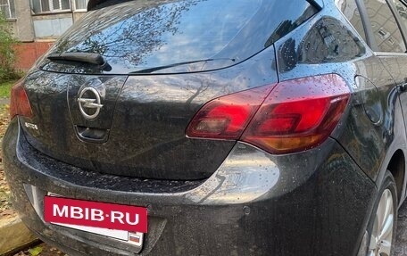 Opel Astra J, 2011 год, 700 000 рублей, 3 фотография