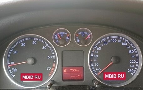 Volkswagen Passat B5+ рестайлинг, 2002 год, 429 000 рублей, 7 фотография
