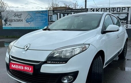 Renault Megane III, 2013 год, 800 000 рублей, 2 фотография