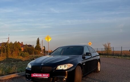 BMW 5 серия, 2012 год, 1 350 000 рублей, 2 фотография