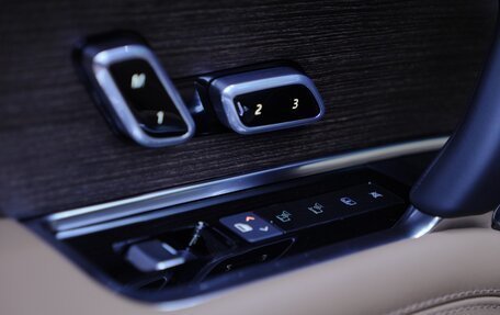 Land Rover Range Rover IV рестайлинг, 2025 год, 25 900 000 рублей, 24 фотография