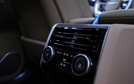 Land Rover Range Rover IV рестайлинг, 2025 год, 25 900 000 рублей, 30 фотография