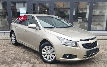 Chevrolet Cruze II, 2011 год, 820 000 рублей, 2 фотография