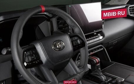 Toyota Sequoia, 2025 год, 13 698 000 рублей, 12 фотография