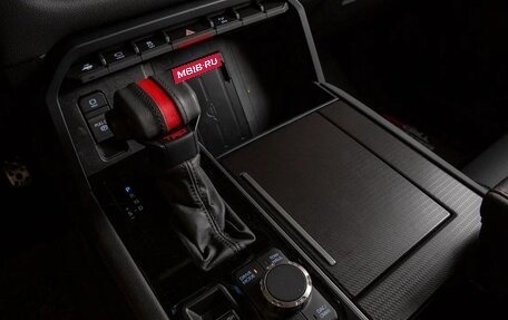 Toyota Sequoia, 2025 год, 13 698 000 рублей, 21 фотография