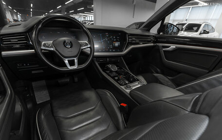 Volkswagen Touareg III, 2019 год, 5 580 000 рублей, 7 фотография