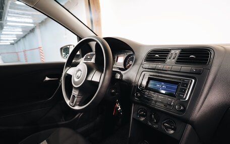 Volkswagen Polo VI (EU Market), 2011 год, 950 000 рублей, 9 фотография