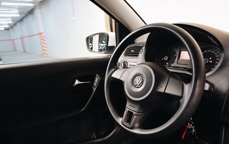 Volkswagen Polo VI (EU Market), 2011 год, 950 000 рублей, 7 фотография