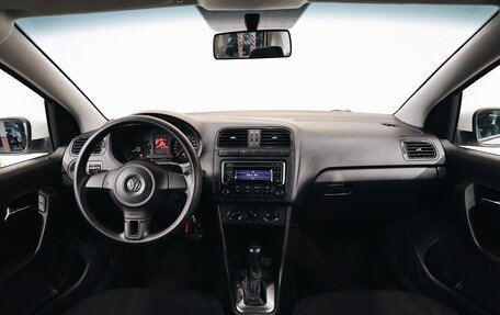 Volkswagen Polo VI (EU Market), 2011 год, 950 000 рублей, 11 фотография