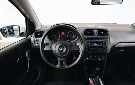 Volkswagen Polo VI (EU Market), 2011 год, 950 000 рублей, 10 фотография