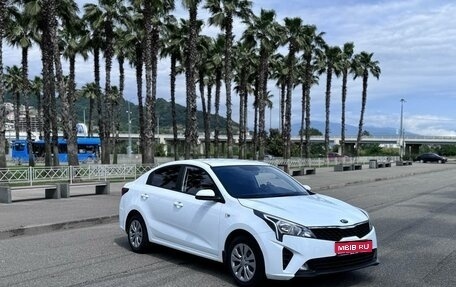 KIA Rio IV, 2021 год, 1 550 000 рублей, 1 фотография