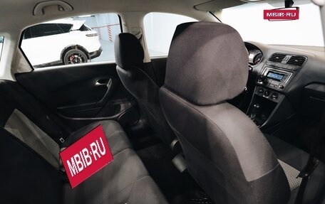 Volkswagen Polo VI (EU Market), 2011 год, 950 000 рублей, 20 фотография