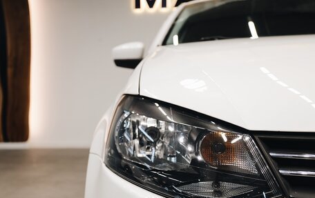 Volkswagen Polo VI (EU Market), 2011 год, 950 000 рублей, 24 фотография